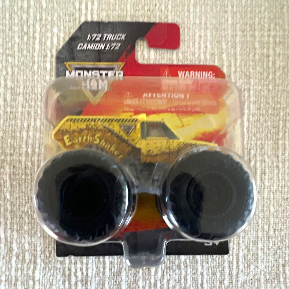 Spin Master Monster Jam Earth Shaker 1:72 Diecast Monster Truck Yellow/Black